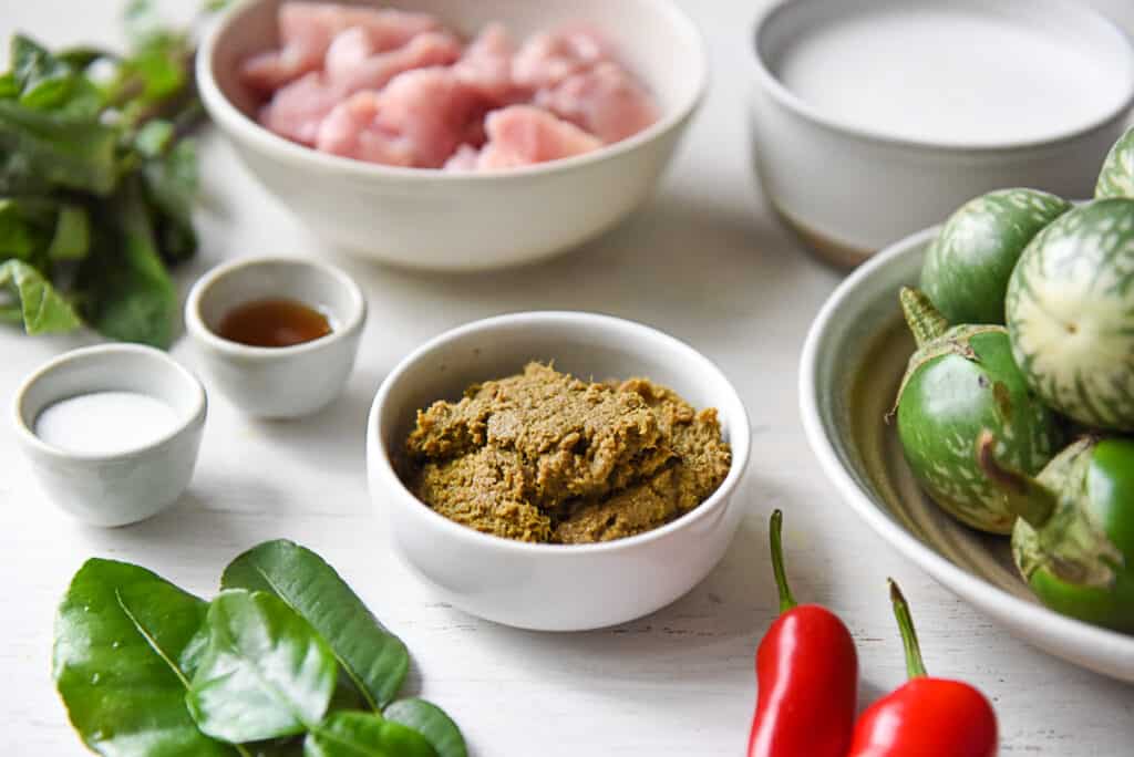 Green Curry with Chicken and Eggplant | Gaeng Keow Wan Gai | แกง ...