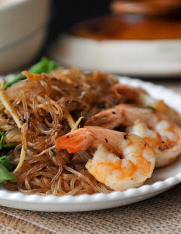 Shrimp Noodle Clay Pot