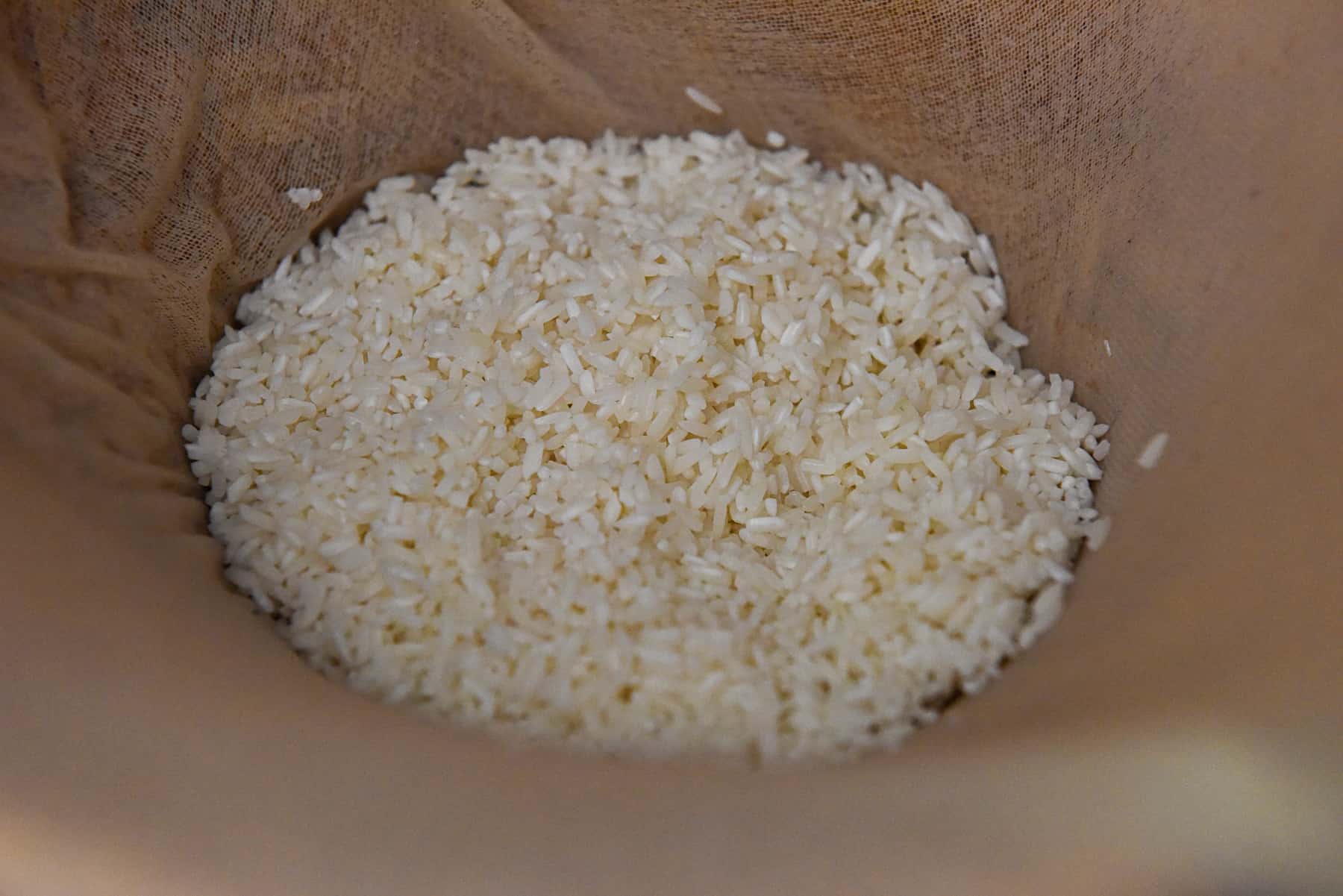 Sticky rice ready to be steamed